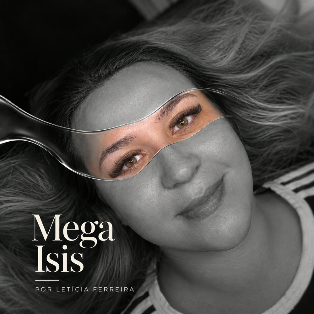 Cliente com Mega Isis, por Letícia Ferreira